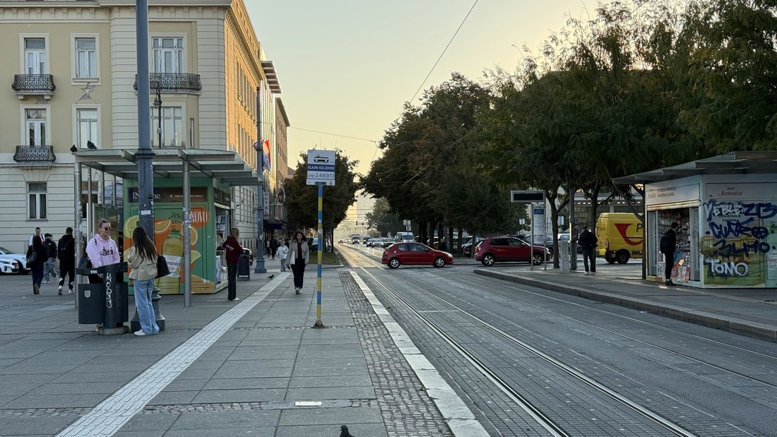 Srednjoškolke se uputile pješice u školu: "Imamo 40 minuta, taman umjesto tjelesnog"