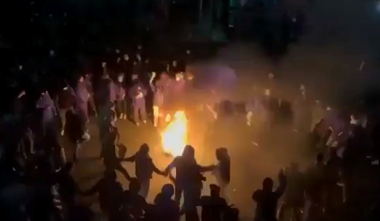 Četiri saveznice upozorile Trumpa da ne napada Iran. Iranka: "Pucaju svima u glavu"