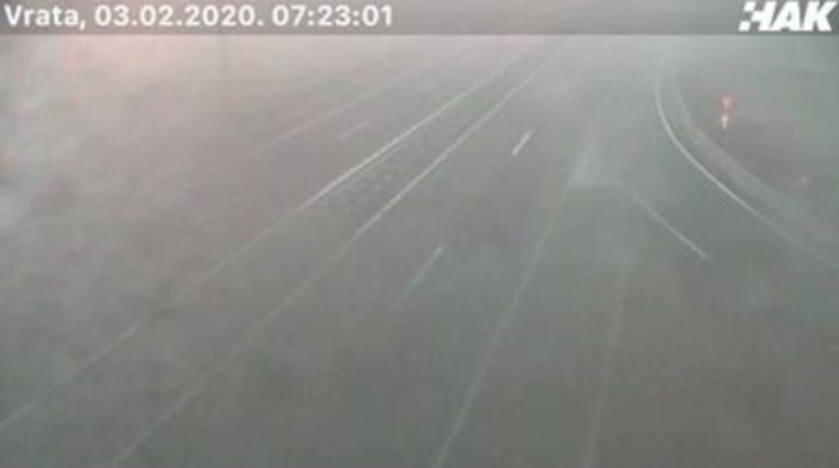 HAK: Magla mjestimice usporava vožnju
