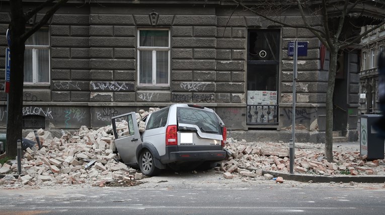 Zagreb objavio upute za građane kojima su u potresu oštećena vozila