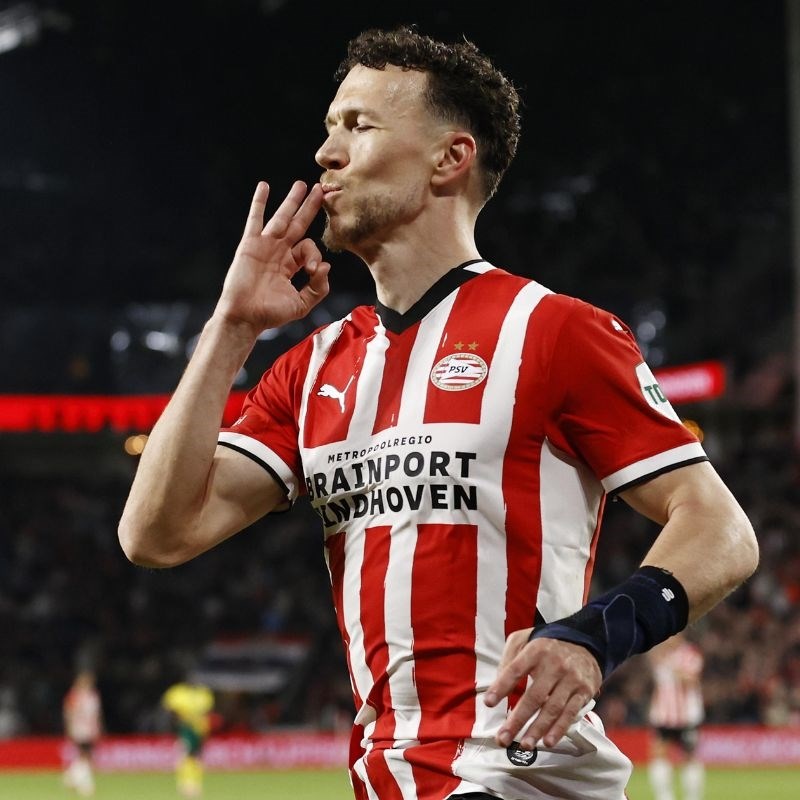 Drama u Eredivisie. Ajaxov kolaps daje Perišiću i PSV-u šansu za titulu