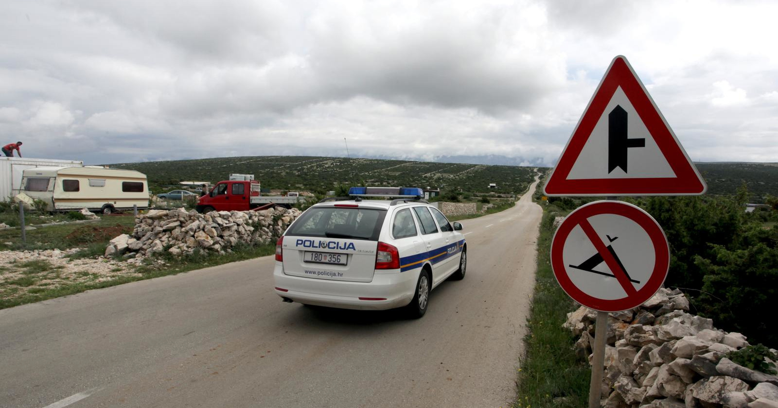 Na Pagu jutros izboden mladić, uhićena jedna osoba