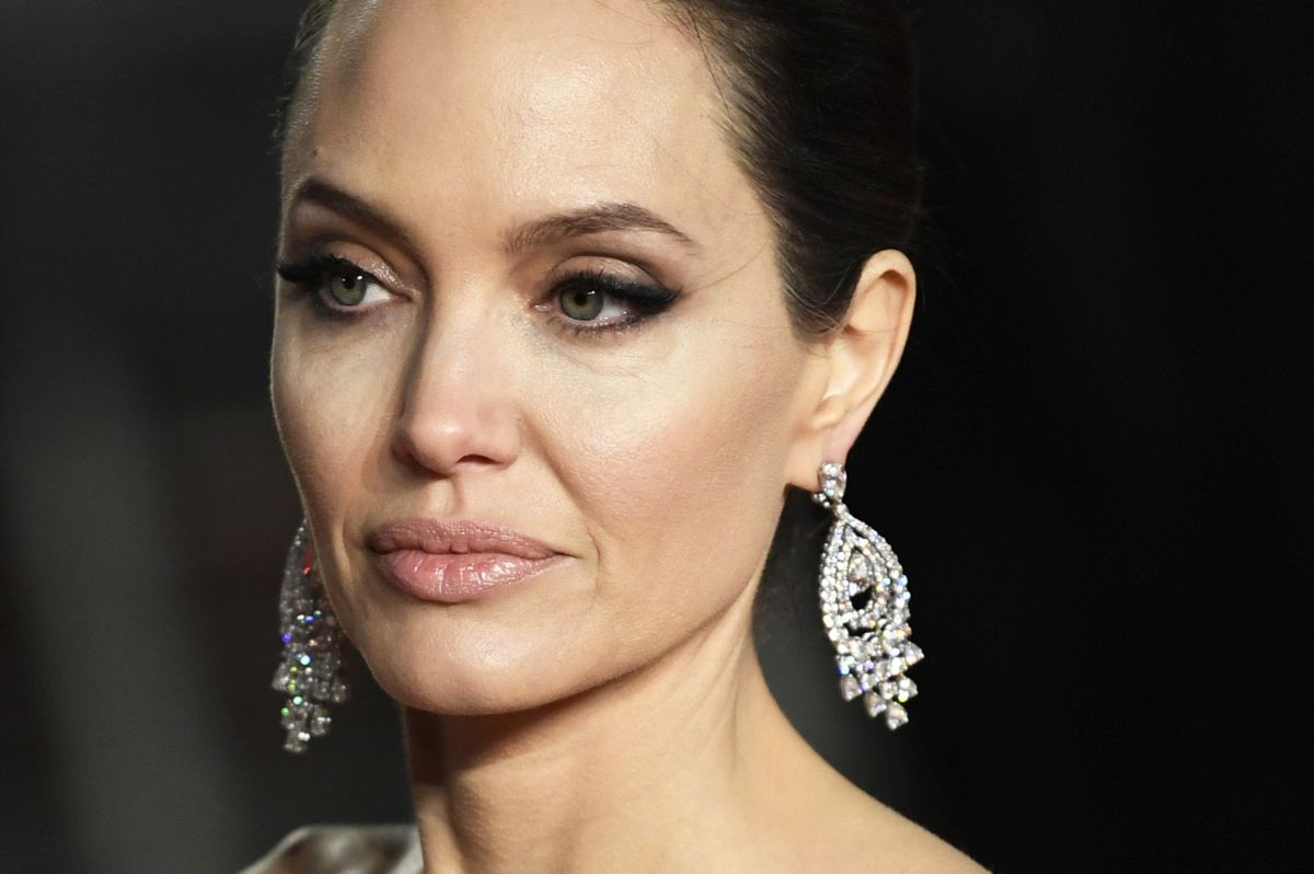 "Angelina Jolie se zaljubila u tjelohranitelja, njegova cura je napala na setu"