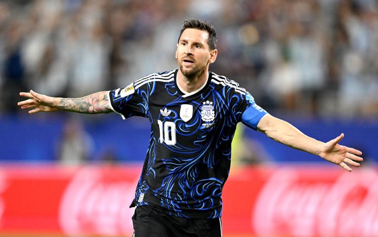Pogledajte čudesni Messijev gol iz slobodnjaka kojim je srušio novi rekord