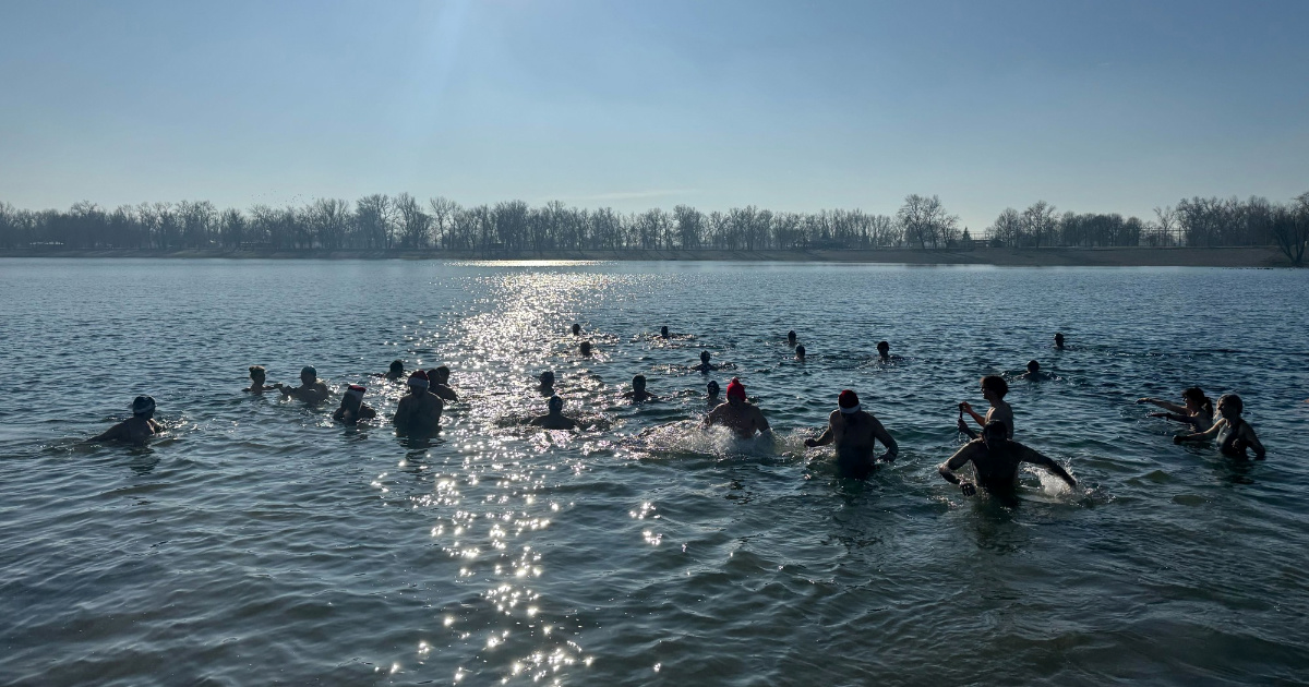 Zagrepčani se kupali na Jarunu na Staru godinu