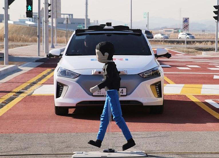 Wall Street Journal: Za stvaranje potpuno autonomnog auta trebat će možda desetljeća