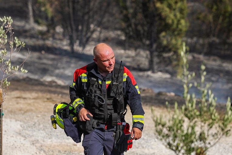 Buknuo požar u Istri