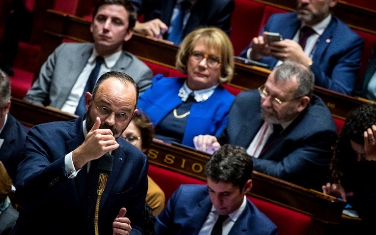 Francuska vlada povlači najsporniju mjeru svoje reforme