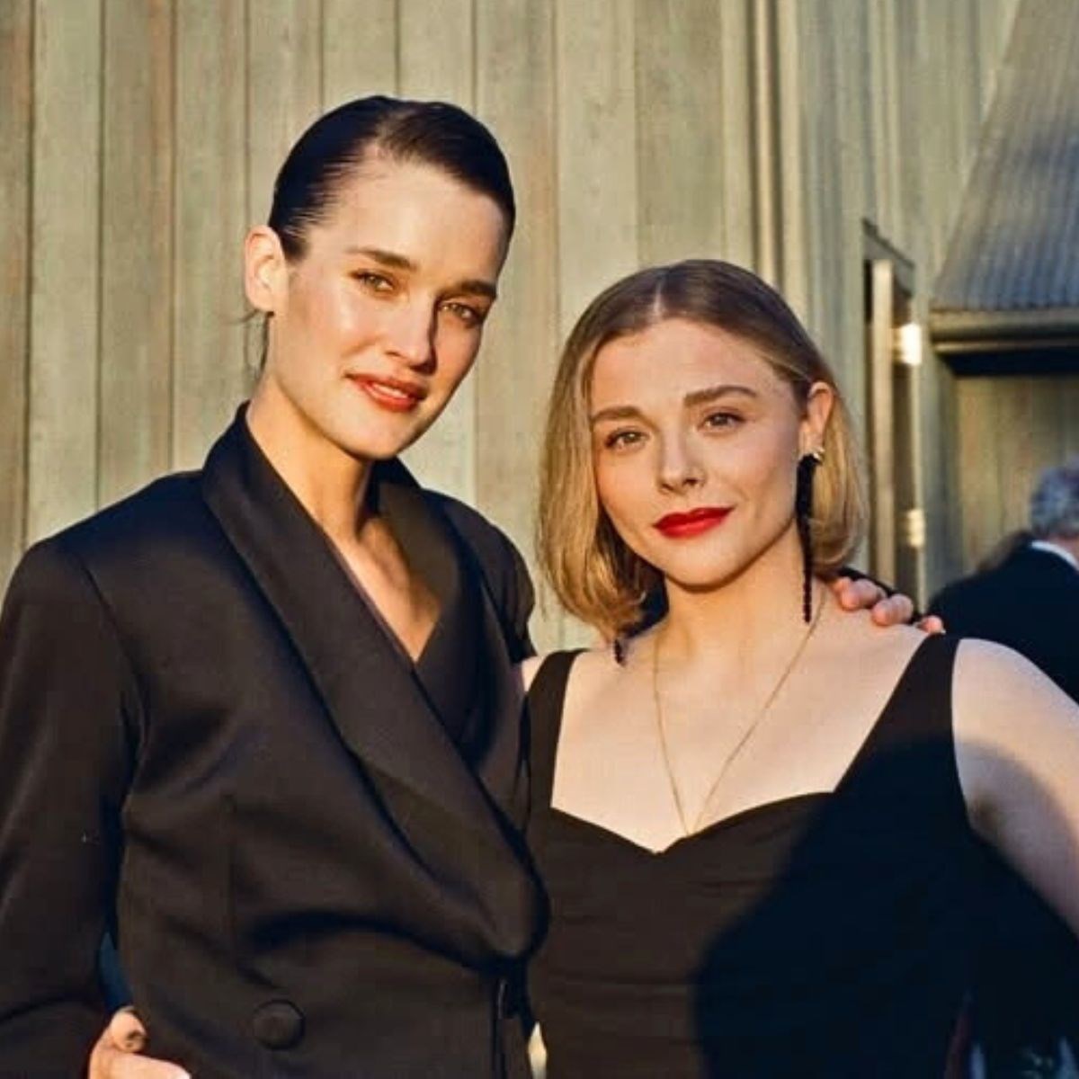 Chloë Grace Moretz udala se u tajnosti za manekenku Kate