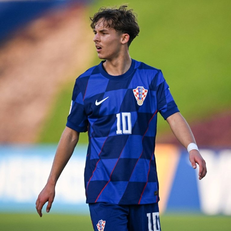 Hrvatska U-17 reprezentacija pobijedila Kostariku i izborila nokaut-fazu SP-a