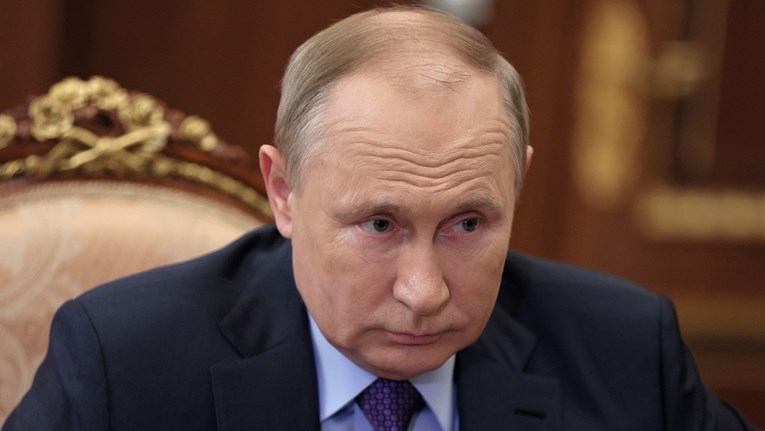 Financial Times: Putin naglo otkazao obraćanje na televiziji, htio najaviti pregovore