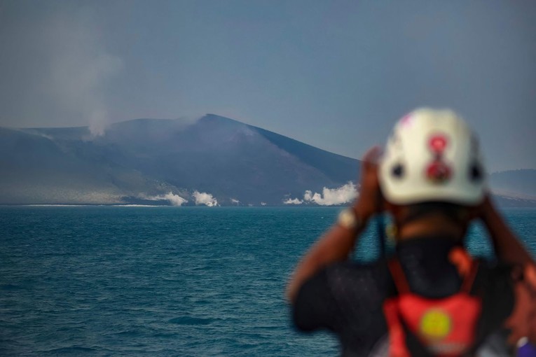 Nakon erupcije vulkana u Indoneziji formirala se dva otoka. "Možda će potonuti"