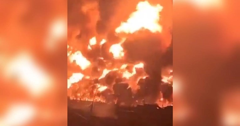Eksplozija na naftnom terminalu u Gvineji, buknuo ogroman požar. Najmanje 8 mrtvih