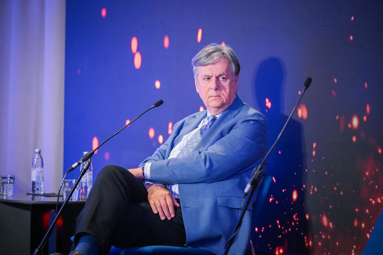 Ekonomist Novotny: Dnevno formiranje cijena goriva je dobra ideja