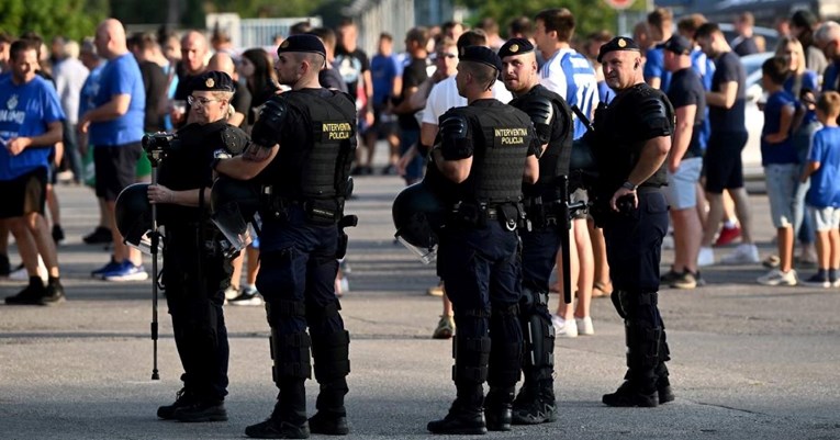Zagrebačka policija: Jučer privedeno 12 navijača, utakmica s Grcima bez izgreda