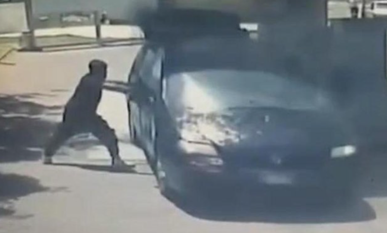 U Italiji zatvorili strane radnike u auto pa ih žive zapalili