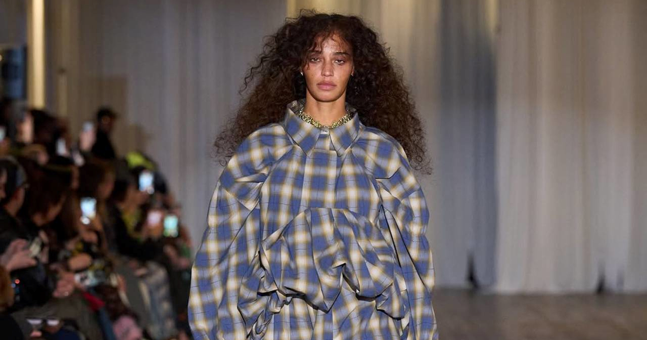 Usko više nije in. Moda slavi volumen