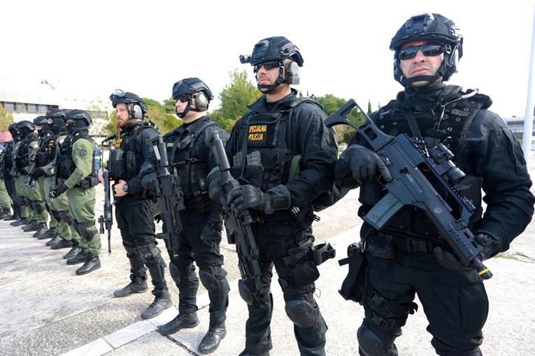 Prvih stotinu policajaca Frontexa stiglo u BiH, počinje misija zaštite granica