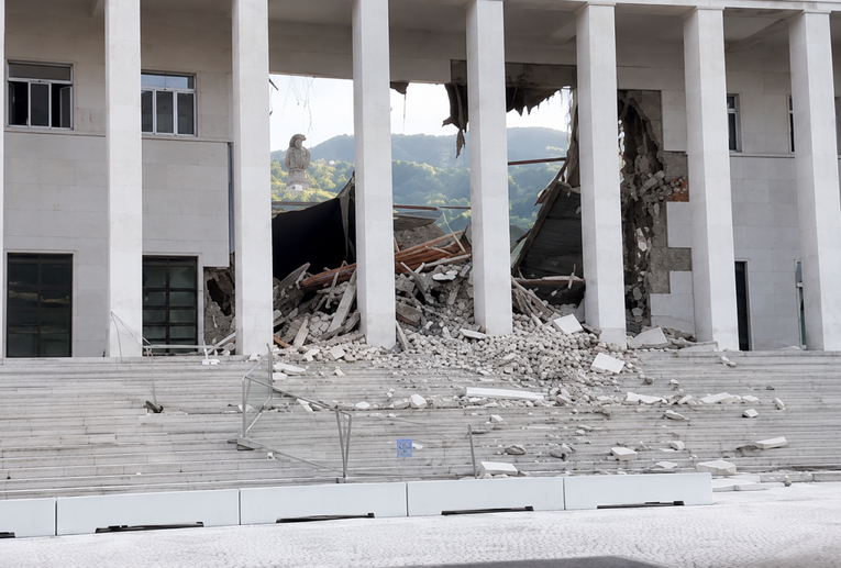 VIDEO Urušio se sud u Bolzanu. Domar: Čudom sam spašen