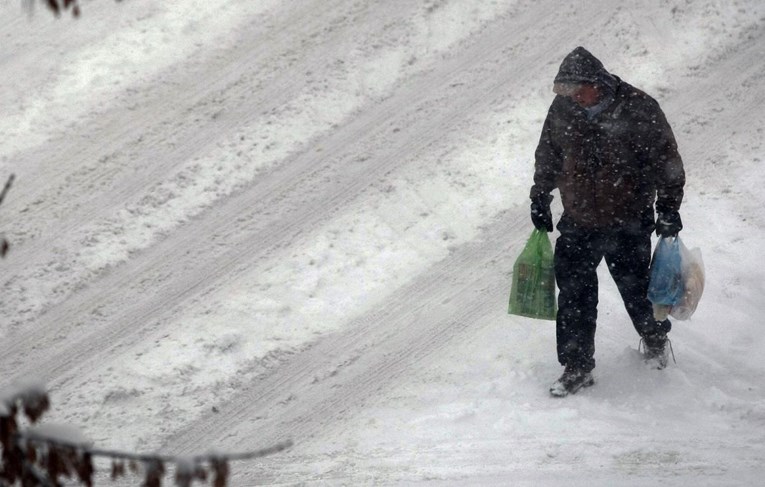 HZJZ objavio preporuke za zaštitu od hladnoće. "Nosite kape, pokrijte usta..."