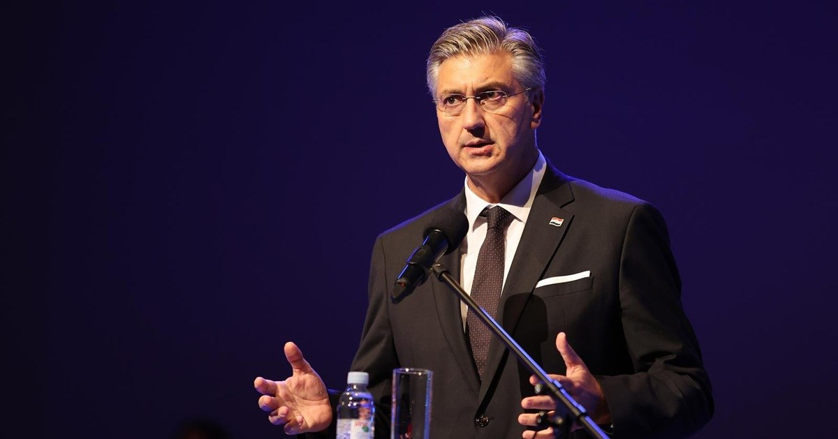 Plenković: Htjeli smo od Mađara kupiti udjele u INA-i, nisu pristali