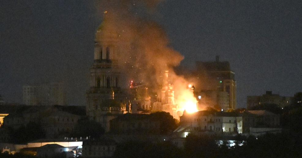 VIDEO Noćni udar na Kijev, gori jedan od simbola Ukrajine. "Rusi su barbari 21. st"
