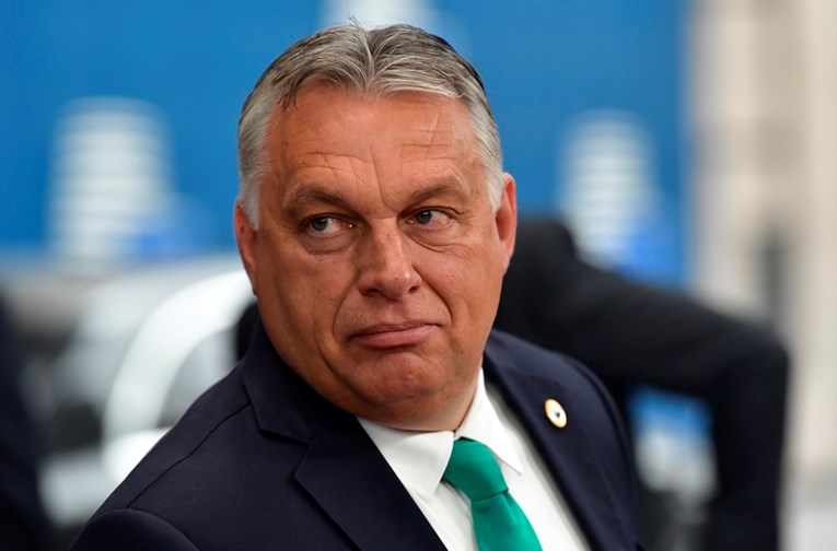 Orban suočen s kritikama zbog odgovora na drugi val pandemije