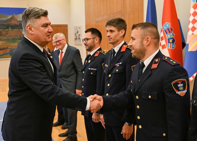 DVD Tuhelj slavi 120 godina rada. Primio ih Milanović