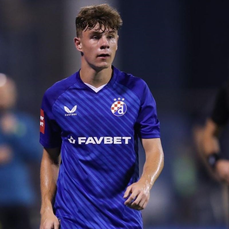 Htio ga je Hajduk, ostao je u Dinamu. Boban mu je predstavio plan i novi ugovor