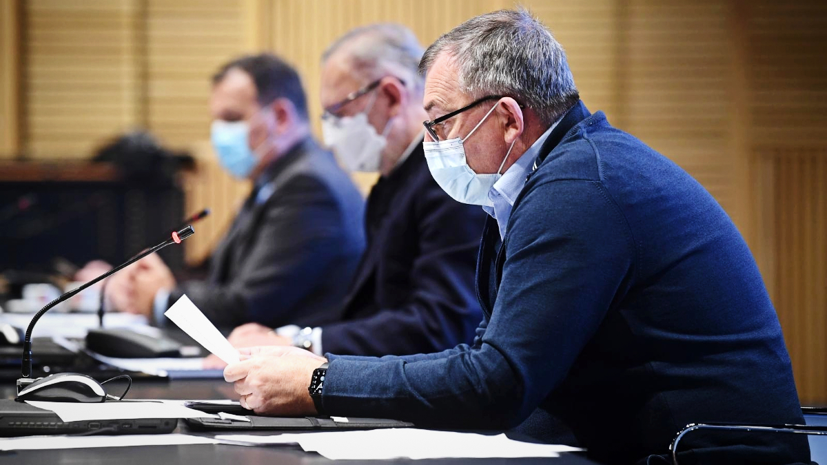 Capak: Vlada će drugu dozu primiti u roku idućih 7 dana, a Stožer se već cijepio
