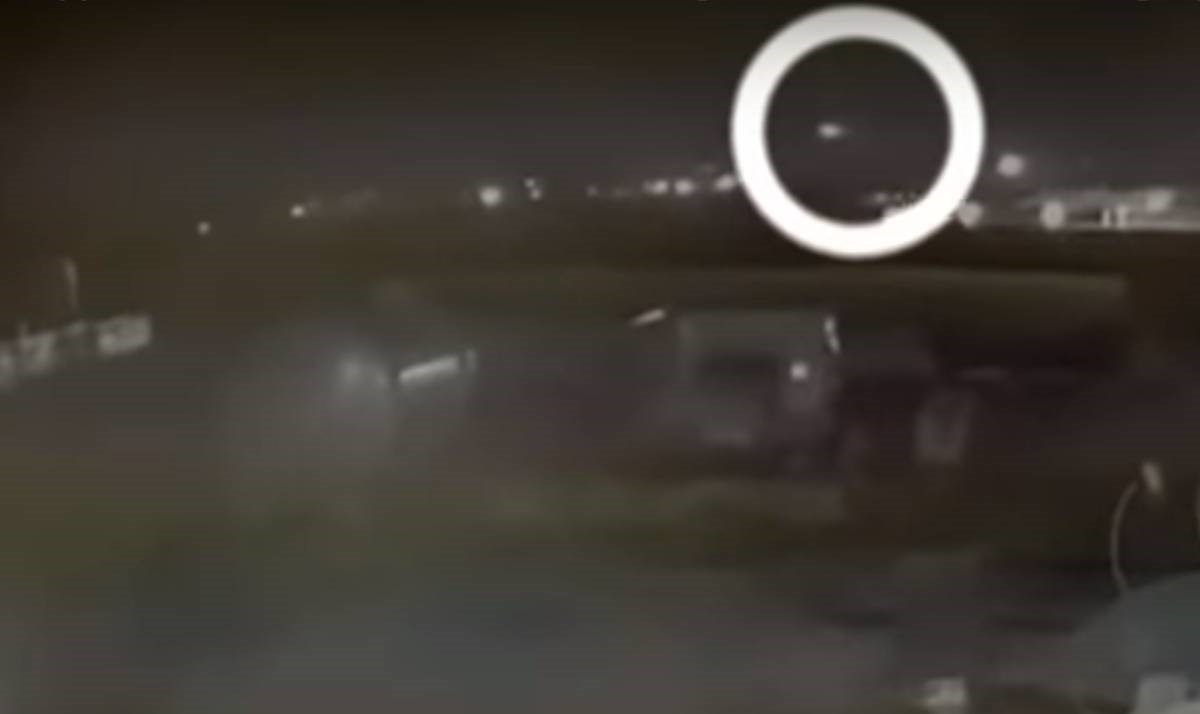 Pojavio se novi video: Ukrajinski avion pogodile dvije rakete, a ne jedna