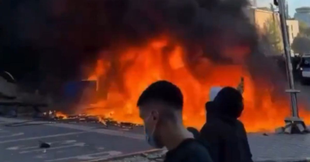 VIDEO Prosvjedi u Albaniji traju danima. Upadi u ministarstva, požari i uhićenja