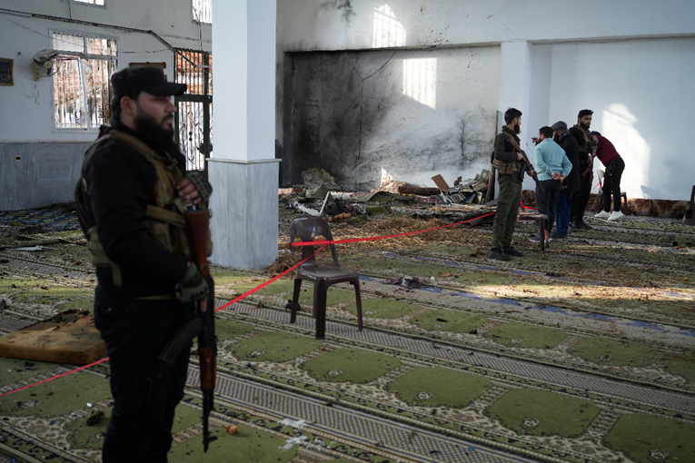 6 mrtvih i 21 ozlijeđeni u bombaškom napadu u Siriji. Napadači u bijegu