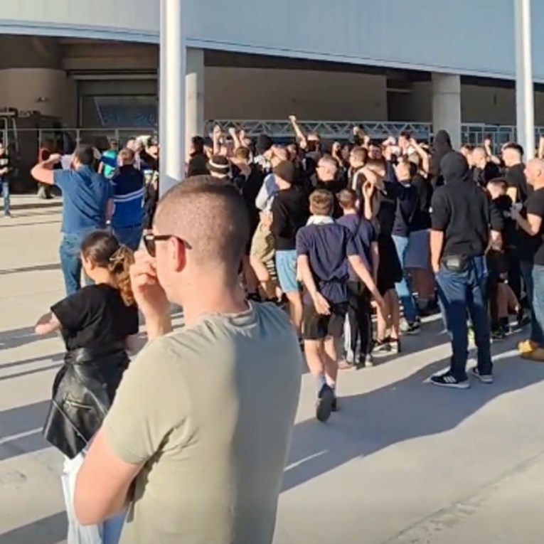 Kohorta se pobunila protiv mađarskih vlasnika i zapjevala "Ustani, bane Jelačiću"