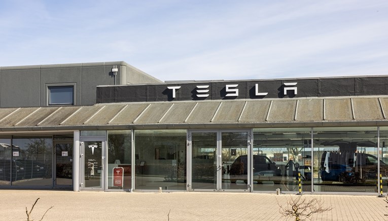 Danski mirovinski fond prodaje dionice Tesle zbog spora sa sindikatima u Švedskoj