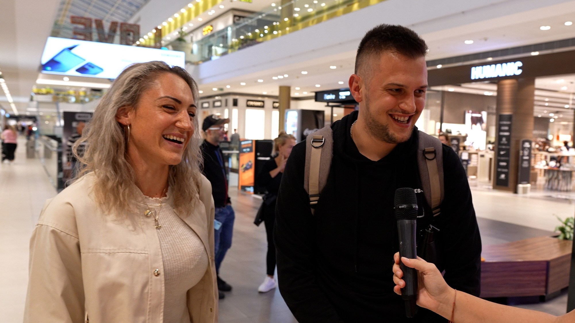 VIDEO Koja bi vaš partner bio boja? "Crna, budući da ne postoji tamnija od nje"
