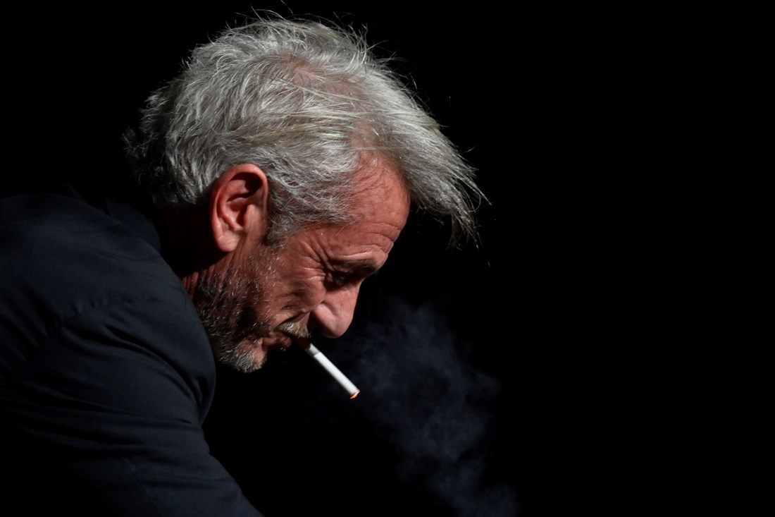 Sean Penn zapalio za stolom na dodjeli Zlatnih globusa