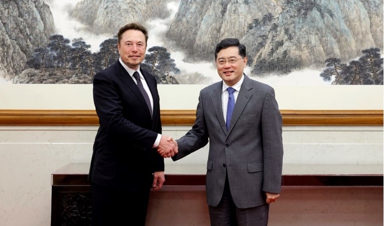 Dolazak Elona Muska u Kini izazvao opće oduševljenje, zovu ga "Brat Ma"