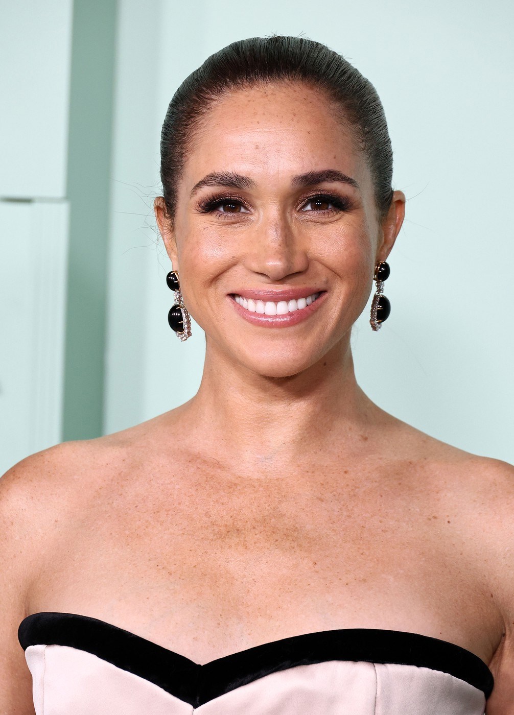 Meghan Markle zablistala u vintage naušnicama vrijednim 13000 dolara