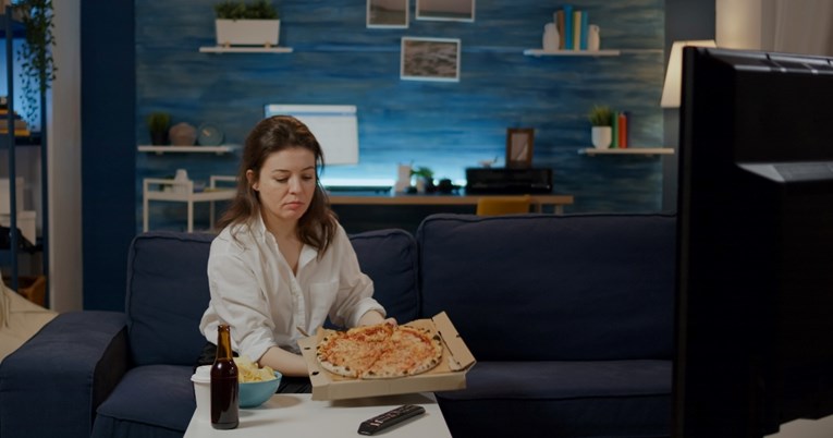 Ovo je hrana koju bismo trebali prestati jesti prije spavanja