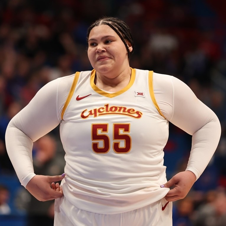 Lady Shaq je sila koja mete pod obručima NCAA lige