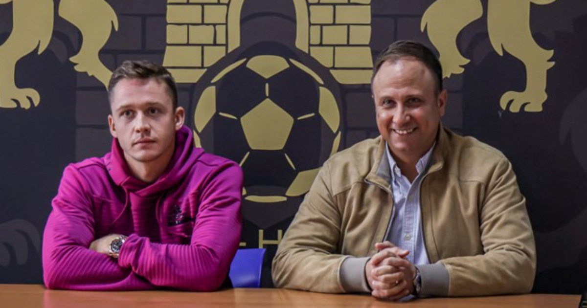 Kustošija ga je dovela iz Atletico Madrida. Zabio je hat-trick za 17 minuta