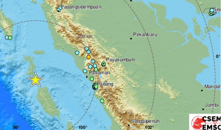 Potres magnitude 7.3 pogodio Indoneziju, izdano upozorenje za tsunami