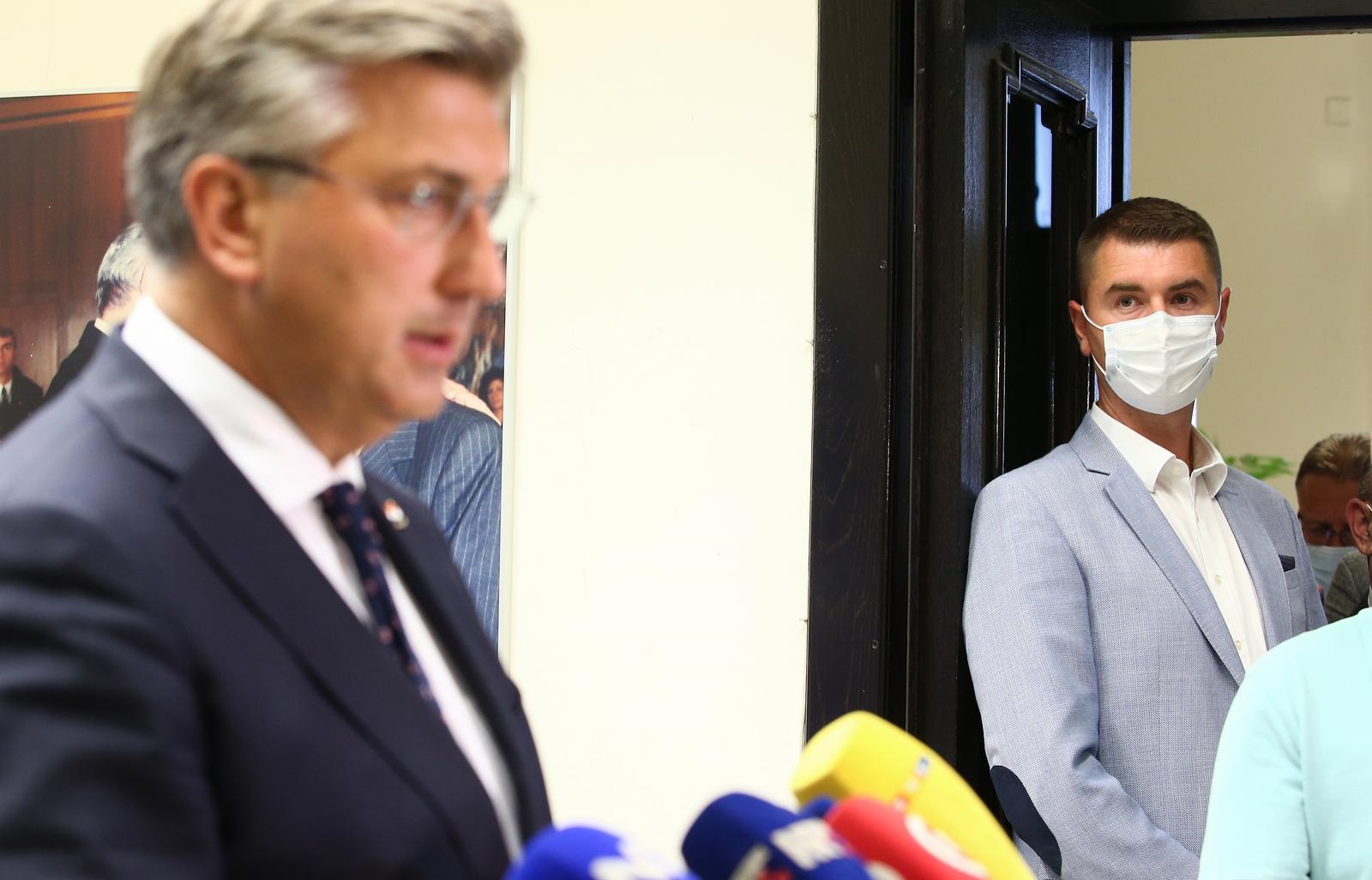 Vlada miče Vanđelića i Burilovića iz NO-a Ine, a imenuje Davora Filipovića?