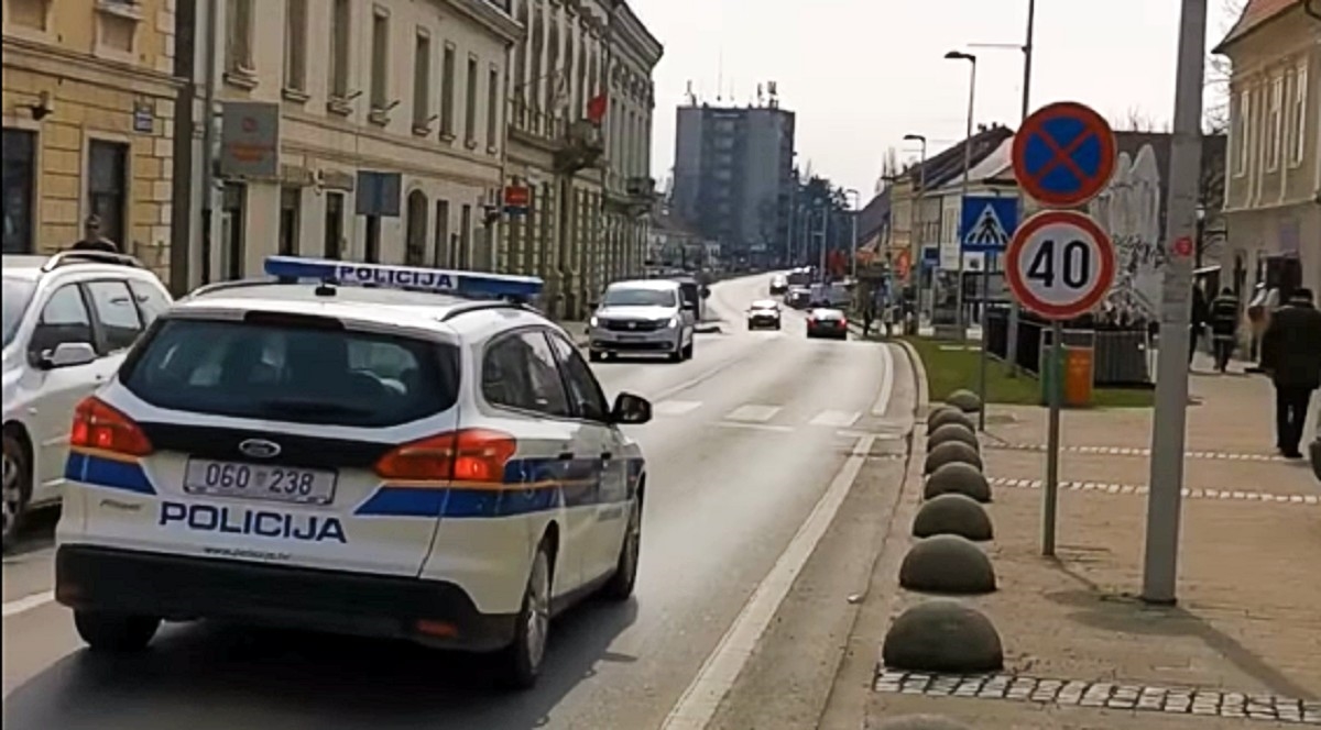 Dječak (7) pobjegao ocu iz auta u Križevcima, policija pokrenula potragu. Pronađen je