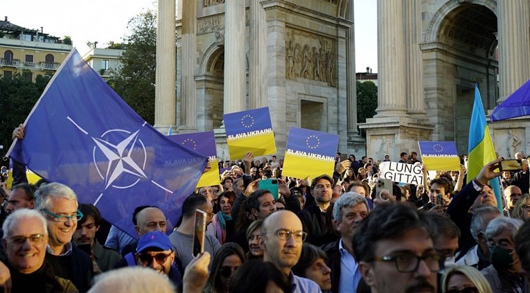 Veliki prosvjed u Rimu. Dali podršku Ukrajini, ali žele da se prestane slati oružje