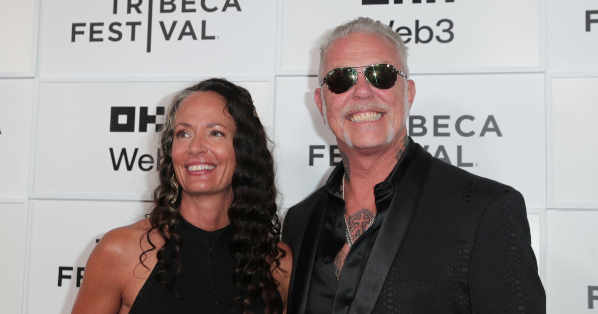 Frontmen Metallice se zaručio. Djevojku je zaprosio - pod vodom