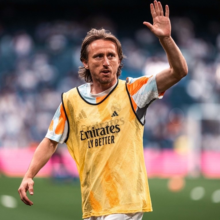 Real je objavio dvije fotke Modrića. Navijači pišu istu stvar