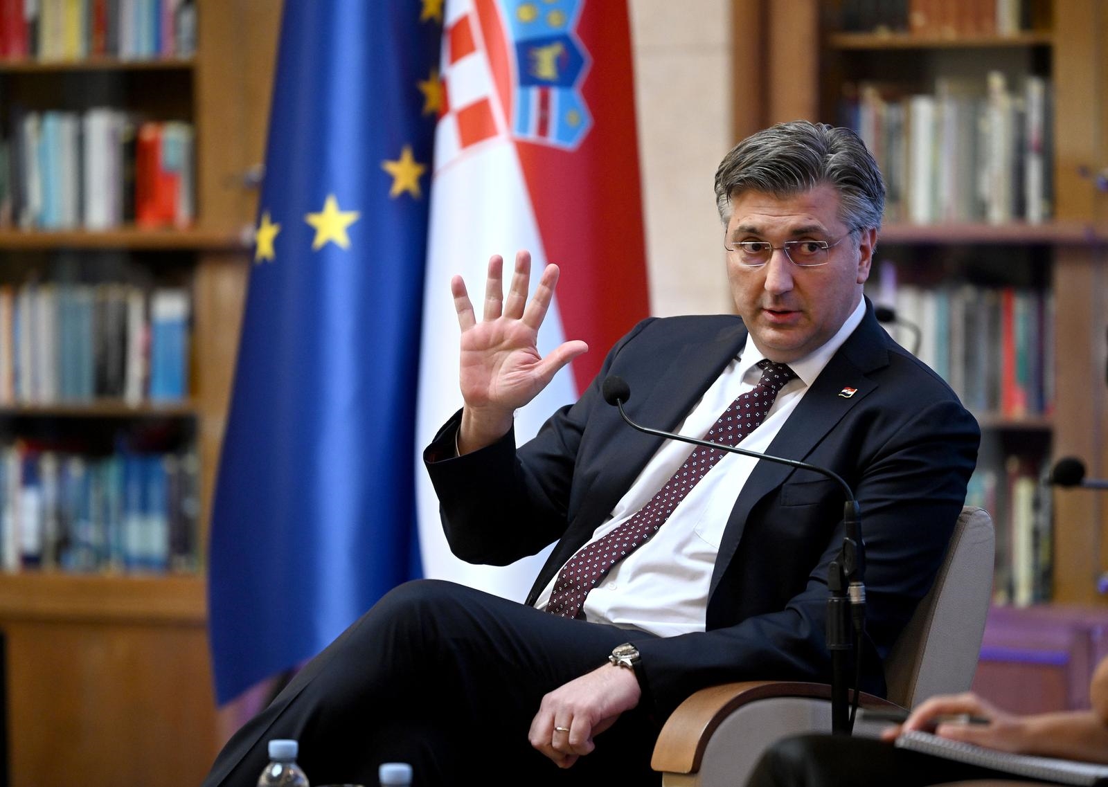 Plenković: Obuka Ukrajinaca ovisi o oporbi. To nije odmjeravanje mene i Milanovića