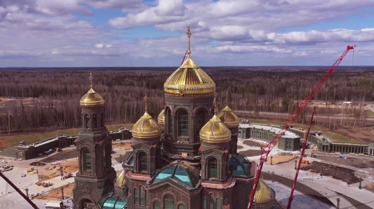 Pogledajte kako izgleda nova katedrala u Rusiji: Ima mozaike Putina i Staljina